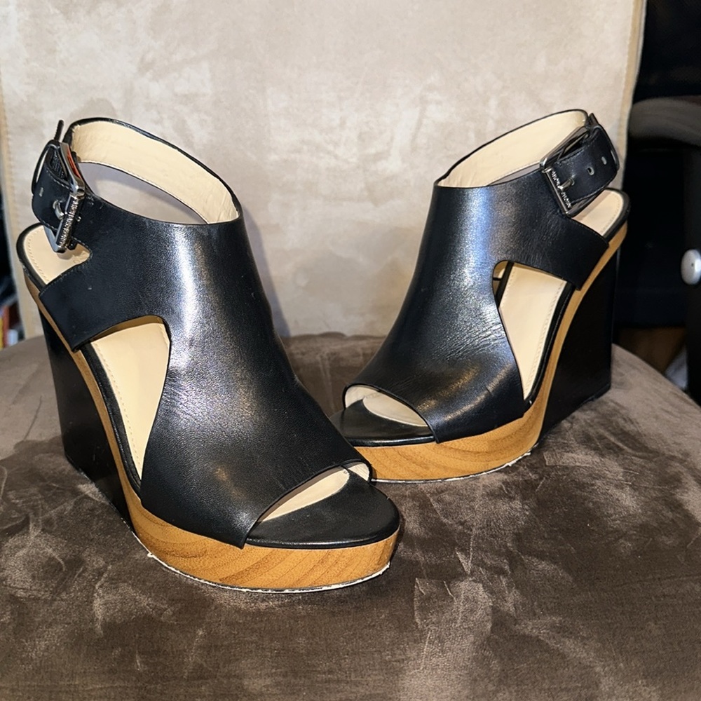 Michael Kors wedges size 7.5